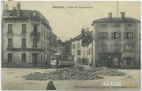 Place des Vieux-Moulins (Épinal)